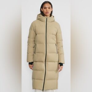 Aritzia The Super Puff₂O™ LONG Jacket